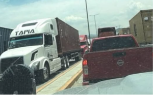 Reportan nuevo congestionamiento vial en carretera Jalipa a Puerto, en Manzanillo